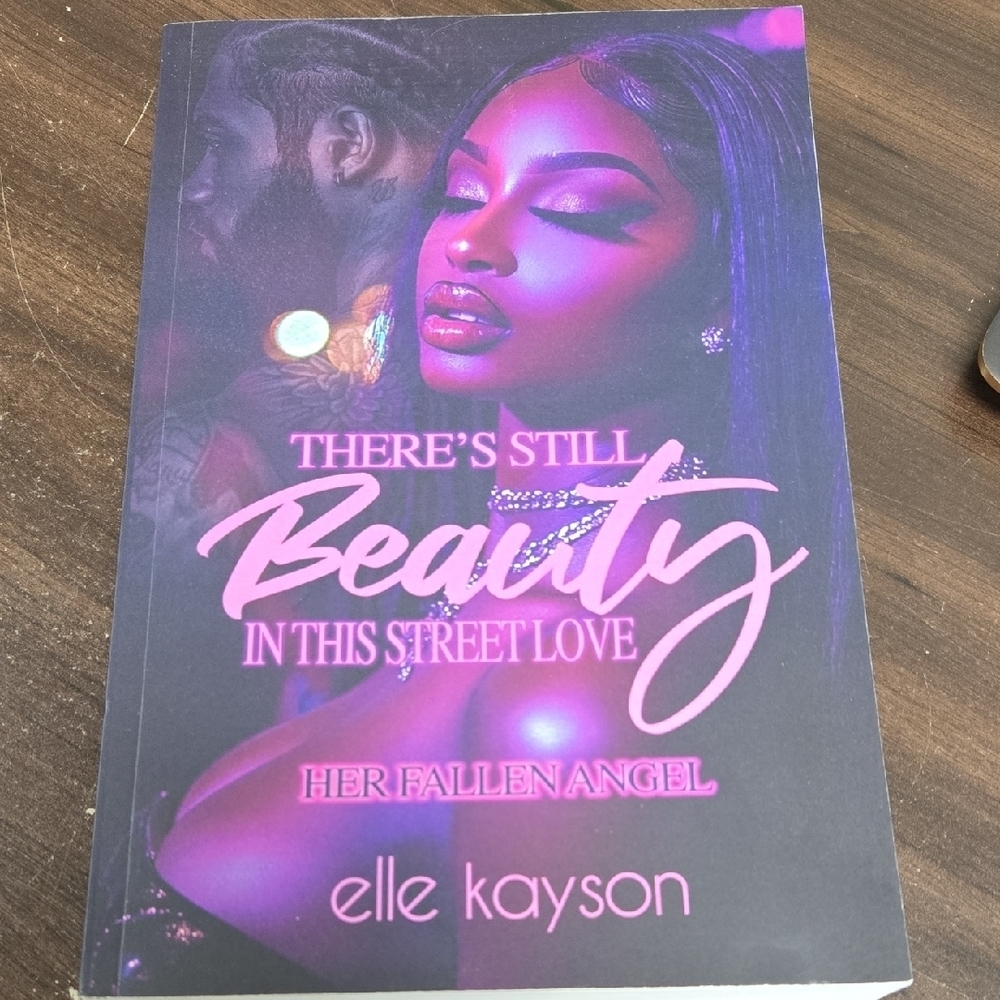 There's Still Beauty In This Street Love- Her Fallen Angel- Paperback
